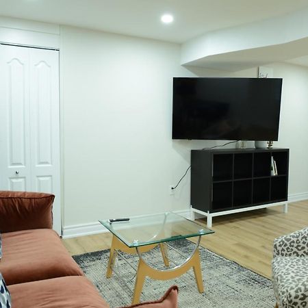 Spacious 2-Bed-Room Near Yonge & Major Mackenzie Richmond Hill Eksteriør bilde