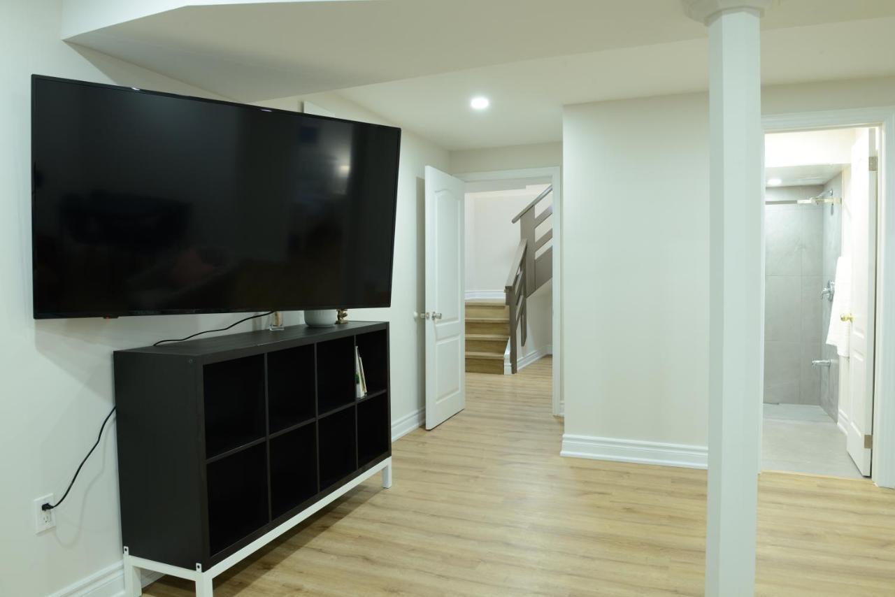 Spacious 2-Bed-Room Near Yonge & Major Mackenzie Richmond Hill Eksteriør bilde